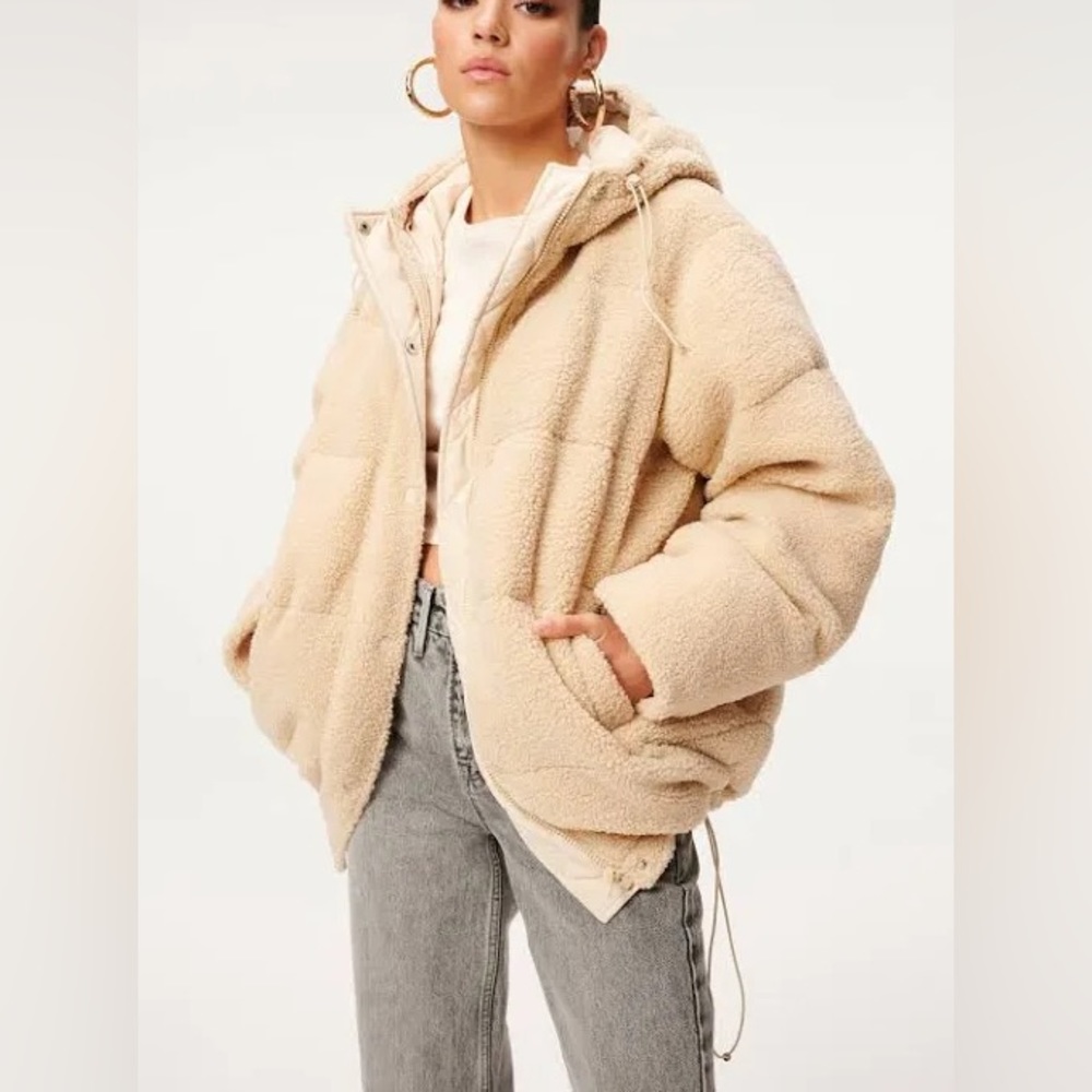 Good American Sherpa jacket